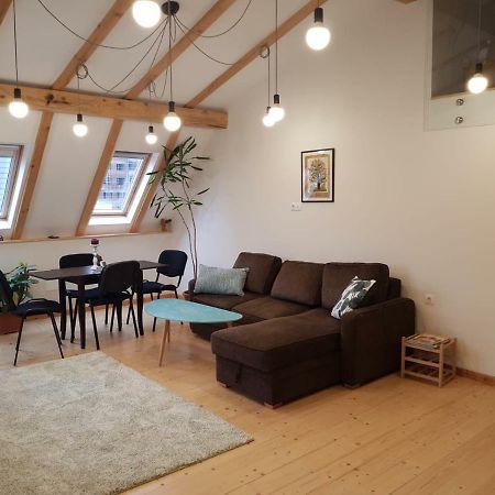 Leisure Apartmens Brasov Appartamento Esterno foto