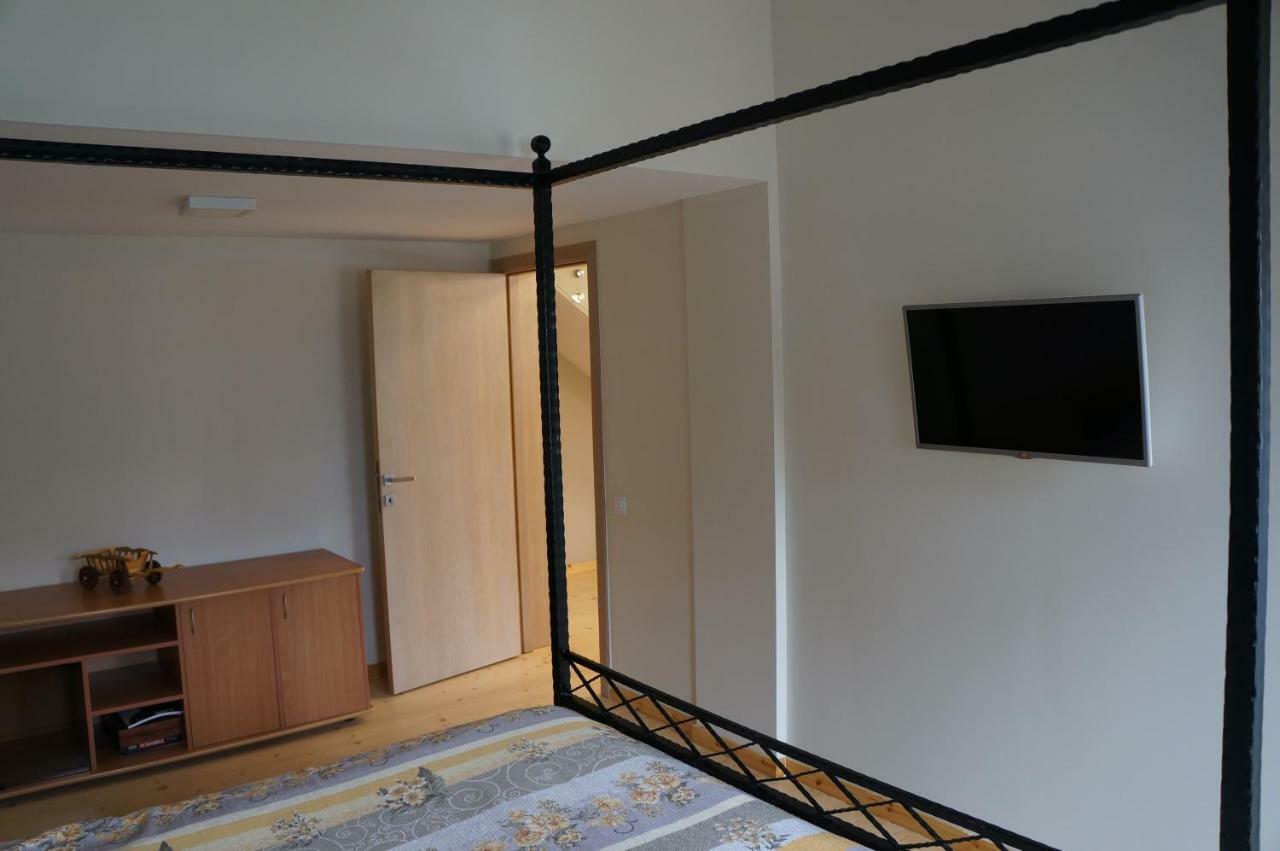 Leisure Apartmens Brasov Appartamento Esterno foto