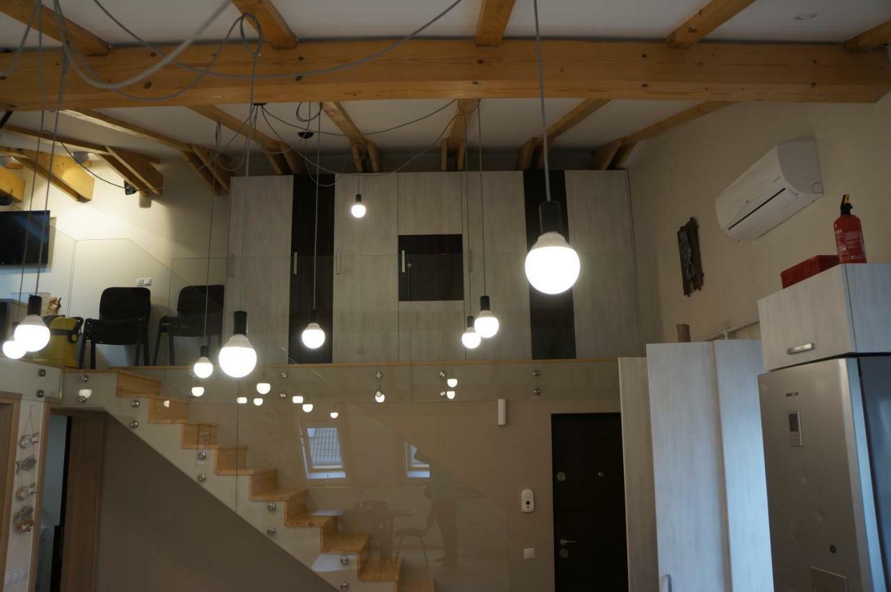 Leisure Apartmens Brasov Appartamento Esterno foto