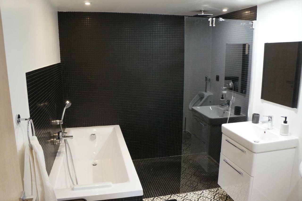 Leisure Apartmens Brasov Appartamento Esterno foto