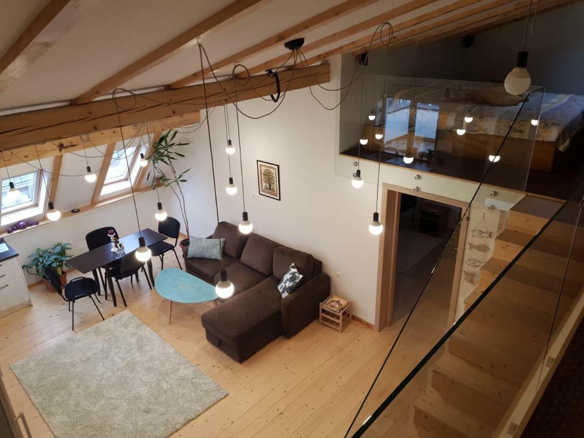 Leisure Apartmens Brasov Appartamento Esterno foto